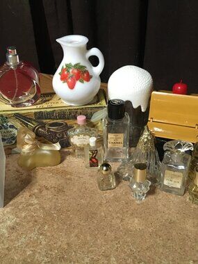 LOT 18 AVON CHANEL ZOFALY BOTTLES MOONWIND SOMEWHERE RONDELLE COLOGNE BOTTLES
